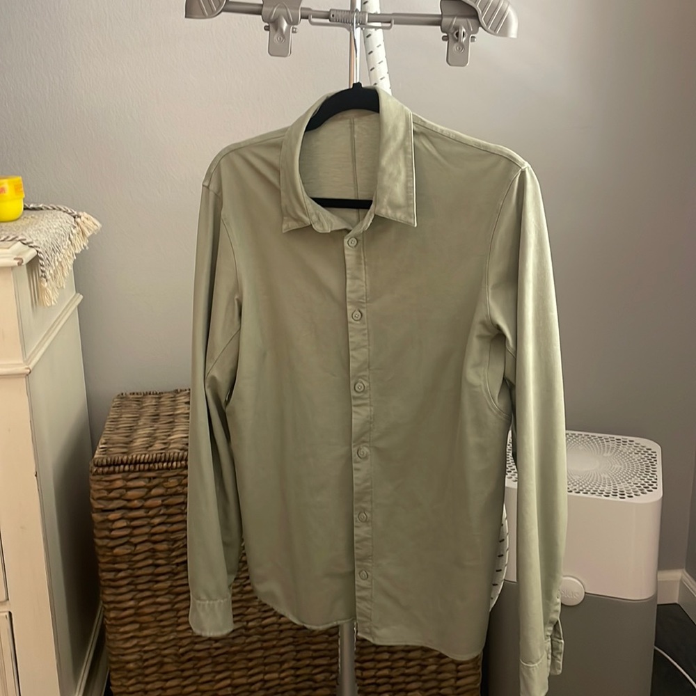 Lululemon Commission Long Sleeve Button Down
